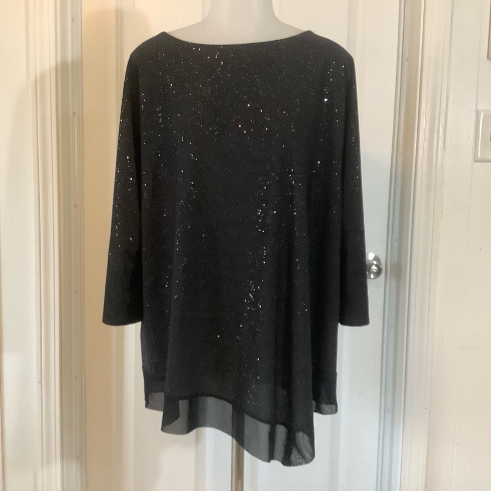 Avenue black blouse with glitter size 14/16 NWT.